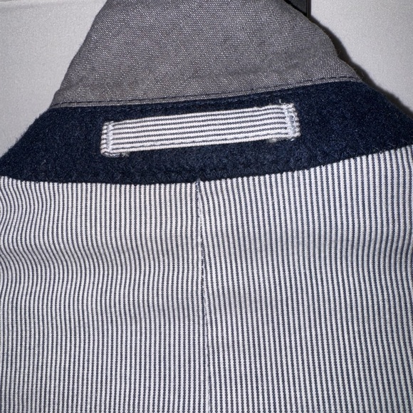 Banana Republic Vintage Tailored Blue Pinstriped Blazer - Picture 12 of 12
